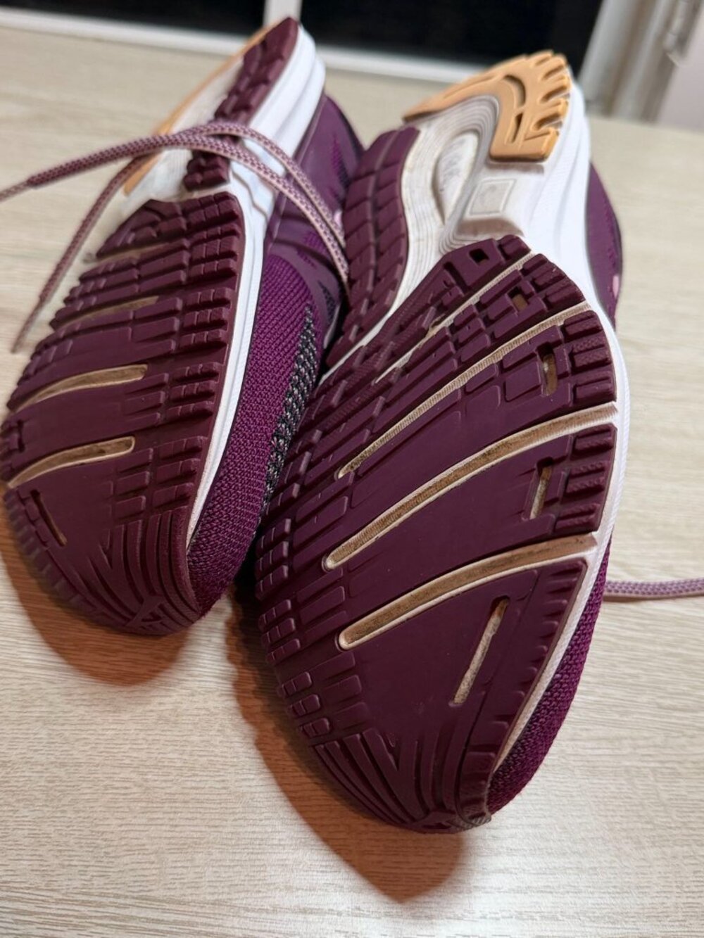Brooks Revel 9 Plum Women's Running Shoes - Picture 4 of 6